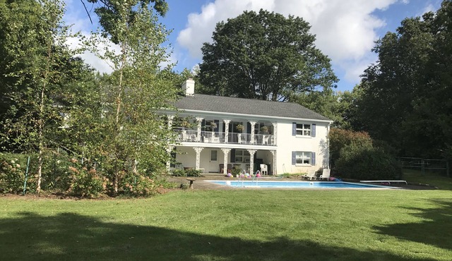 5 Bedrooms 3.5 Baths, 2 Decks, 3 fireplaces,pool -full time short term