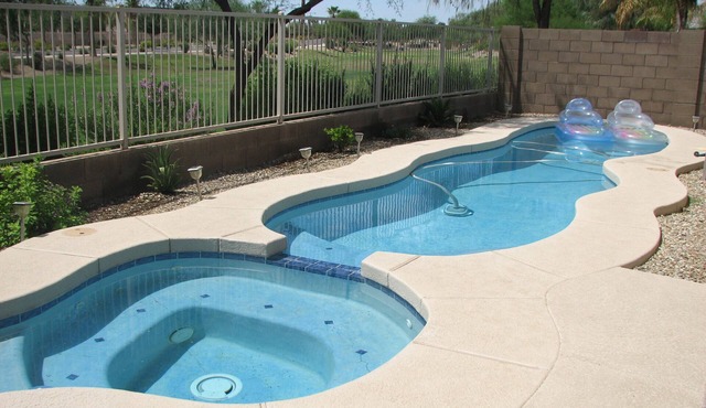 5 Bedrooms, 3 Baths With Heated Pool/spa Within Minutes Of The Goodyear Ballpark