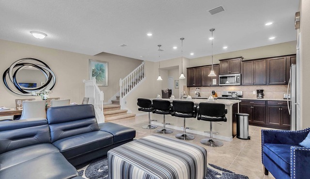 5 Bedrooms/4.5 Bathrooms/Solterra (4618 TD)