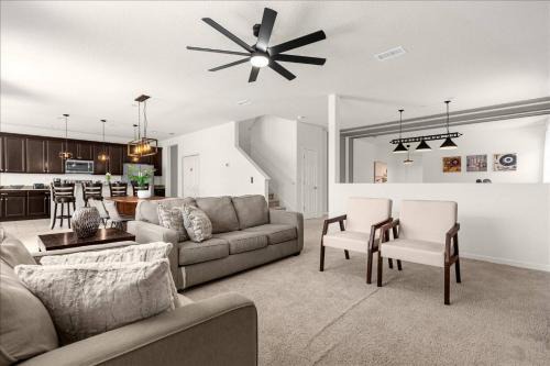 5 Bedrooms 5 Bathrooms Crystal Cove 1042TD