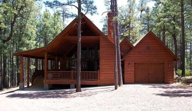 5 bedrooms! Beautiful Mountain Retreat