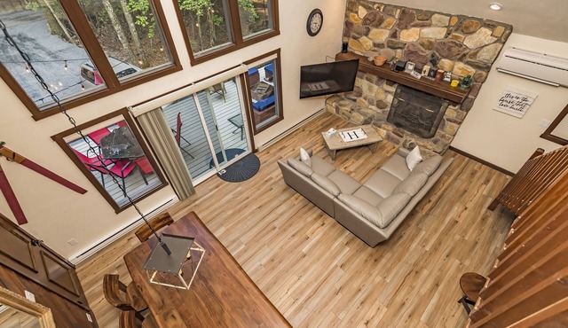 5 Bedrooms Linens Firepit,Hottub Golf Lake Kayaking SplitRock!