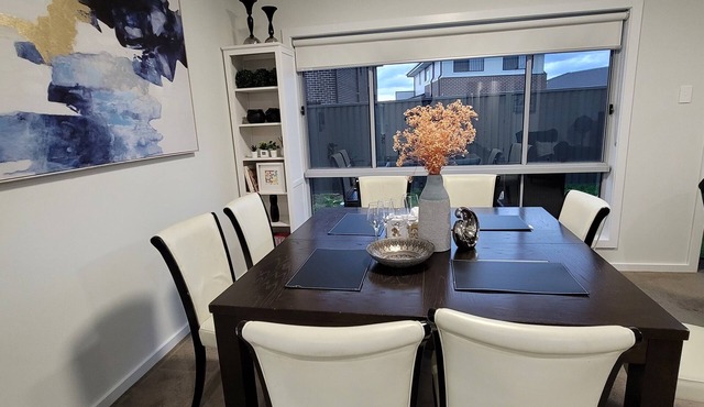 5 bedrooms single story New house in heart of Marsden Park (NO STAIRS)