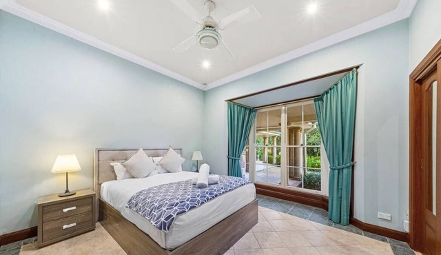 5 Beds Villa with Pool&Pond | Dural Masterpiece