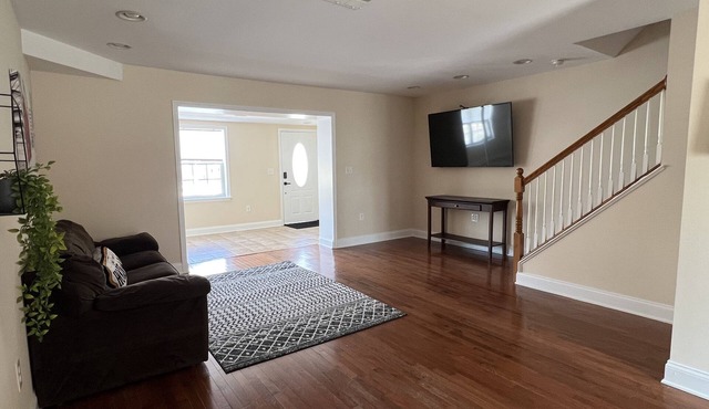 5 blocks walk to Stadiums! Extra wide South Philly Rowhome with Balcony+Parking!