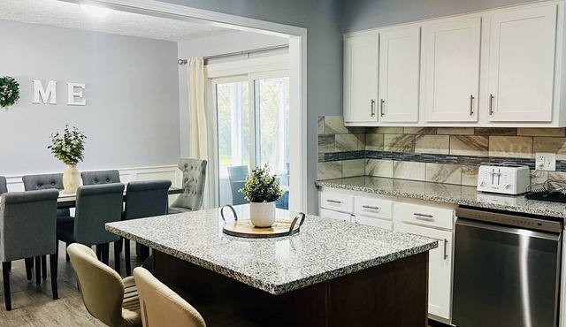 5 BR 2.5 Bath Retreat Great for Families & Groups