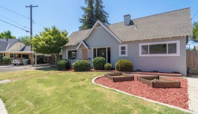 5-BR/3-BA - Luxury - Spacious - Outdoor Theater - Pool Table