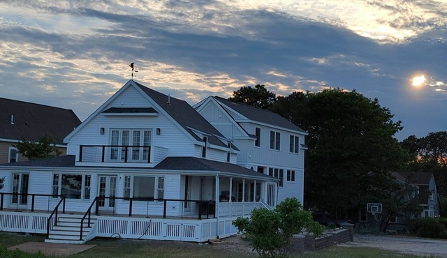 5 BR 3 Bath Waterfront Beach Home