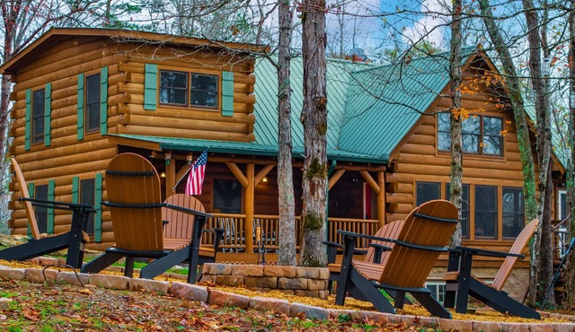 5-BR, 4.5 BA, 11 beds, sleeps 16 - Mentone, canoe, fire pit, walking trail, WIFI