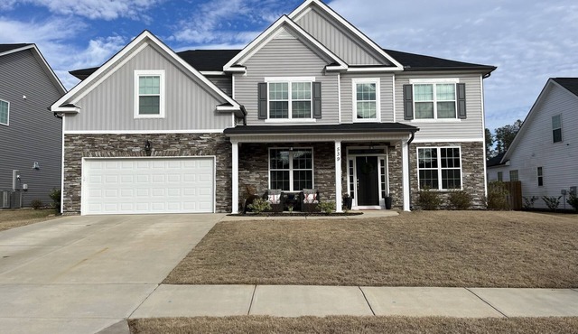 5 BR, 4 BA. 2027 Master's Week! 15 min. to course.