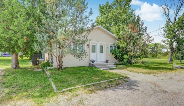 5 br cottage in fenelon falls