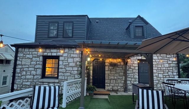 5 BR Dutch Cottage in Frankfort KY on Bourbon Trail. 2.4miles from Buffalo Trace