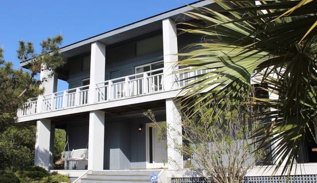5 BR Home! Across from Boardwalk to the Beach! Amenity access included