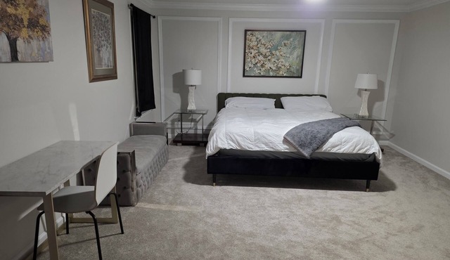 5-BR/King Beds/Massive Loft/Amazing Location/10 mins to Downtown Raleigh