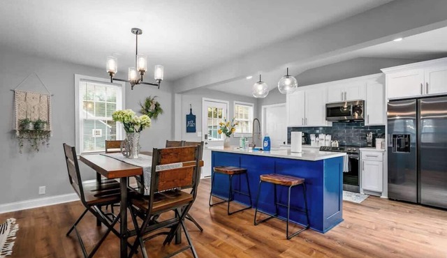 5 BR Large Home Near DT OP <30 mins from GEHA