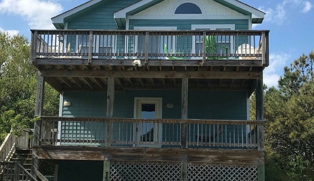 5 BR OBX Beach House in Corolla, NC - 8 Minute Walk to the Beach & Pet Friendly