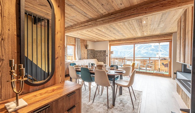 5★ Chalet for 8 — Vanoise & Courchevel — Private Sauna — Garden Terrace