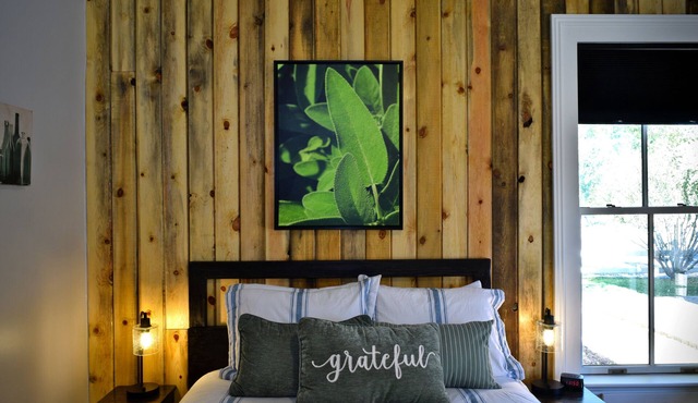 #5 Charming Room in Historic House, Sage Suite