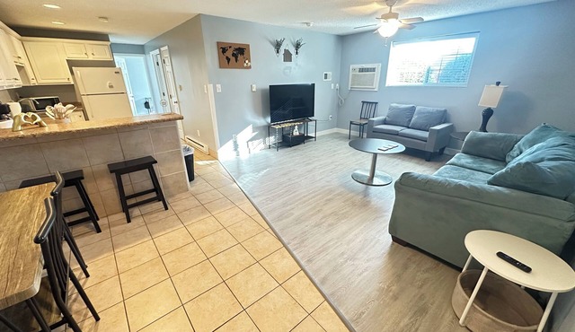 5 Cozy Abode - with washer and drier