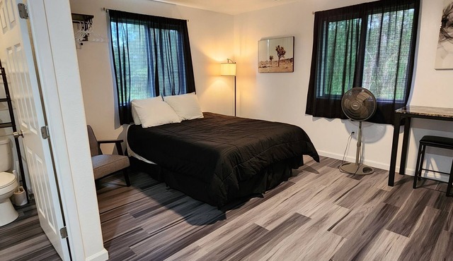 #5 ⭐Cozy Vacation Getaway⭐Hot Spot⭐Self CheckIn