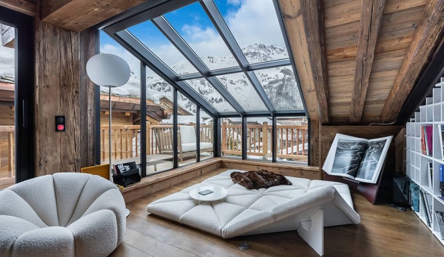 5* Design Chalet with pool, hammam, cinema and parking in Val d'Isère