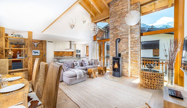 5* duplex penthouse, close to the P1 car park