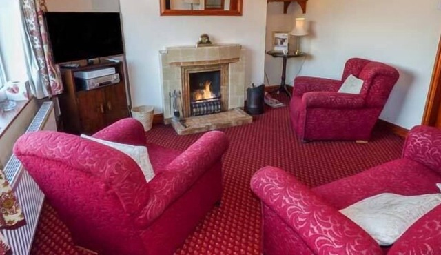 5 ESK VALLEY, family friendly, with open fire in Grosmont