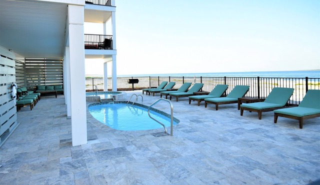 5 GF King Ste's-2.5 Kits-Private Pools-Kayaks-Paddle Bds-Bch chairs/wagon-ELV