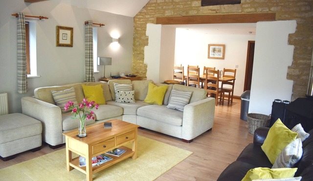5* Gold Award Barn Conversion at the Heart of The Cotswolds