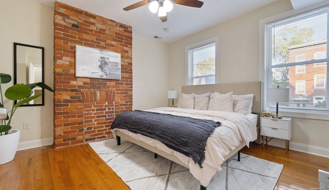 5 King Bed Family Home - Frick Park - Bakery Square