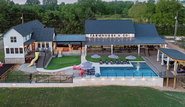5 King Masters, Pool, Putting Green, Hot Tub, Playset, Gameroom, Gym