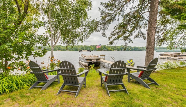 5 ⭐️ Lake Life Vacation with all the amenities.