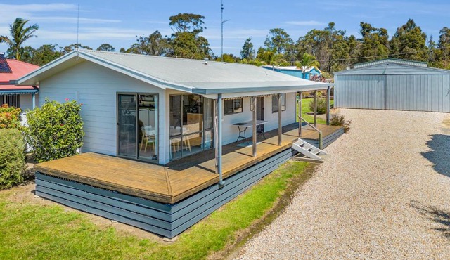 5 Lees Road, Mallacoota