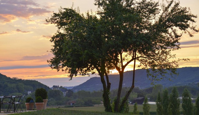 5* listed property Panoramic view of the 4 Châteaux, swimming pool and petanque area