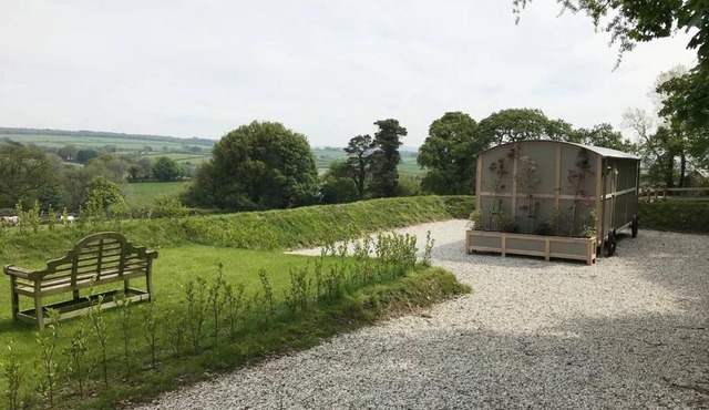 5* Luxury Shepherds Hut
