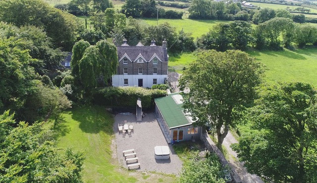 5 * Magnificent C18th Rectory and Cottage Sleeps 29 with Huge Garden