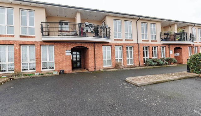 5 MARINERS WHARF, character holiday cottage in Newhaven