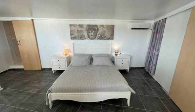 5 min from Orient Bay-magical view