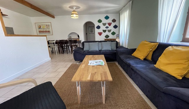 5 minutes from the village, spacious accommodation in a typical Vercors farmhouse