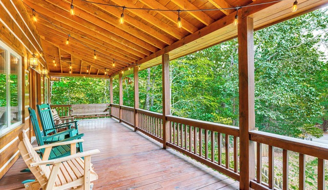 5 Mi to Blue Ridge Lake: Cabin w/Fire Pit!