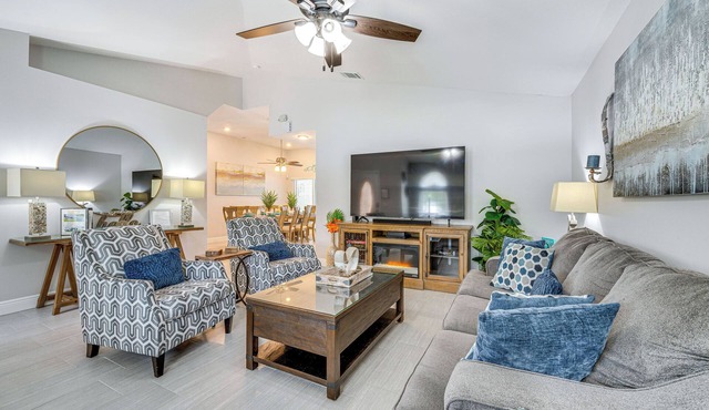 5 Mi to Disney World: Spacious Kissimmee Home!