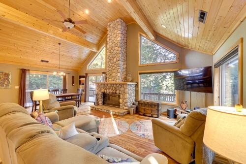 5 Mi to Dodge Ridge Cabin in Strawberry