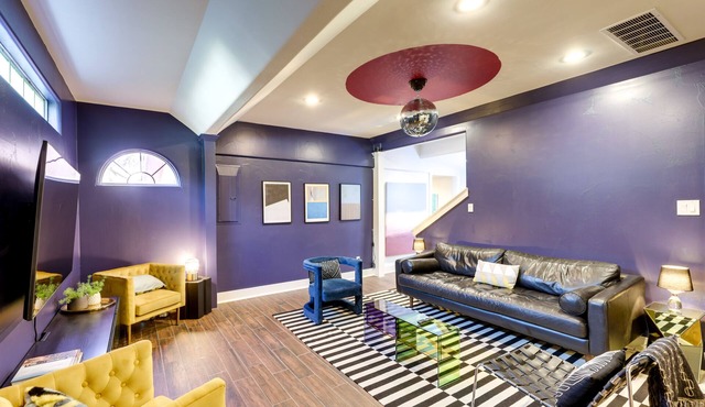 5 Mi to Dtwn Austin: Vibrant Home w/Patio