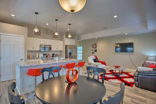 5 Mi to Dtwn Family-Friendly Fort Worth Home