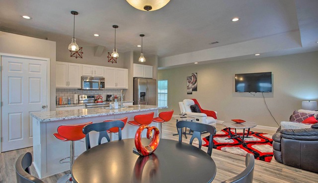 5 Mi to Dtwn: Family-Friendly Fort Worth Home