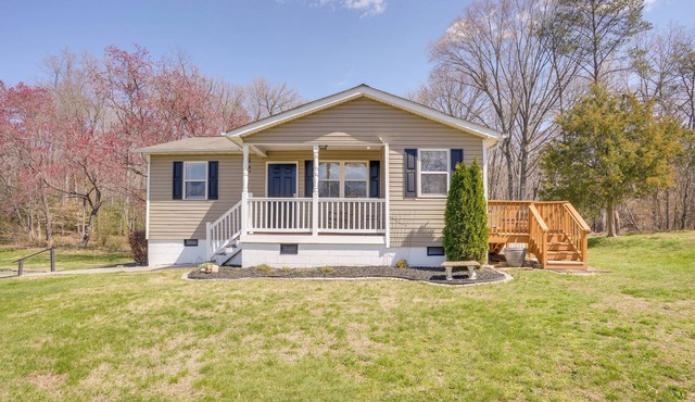 5 Mi to Dtwn Fredericksburg: Family Gem w/Yard