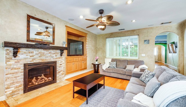 5 Mi to Dtwn Modesto: Family Home w/Patio!