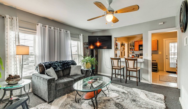 5 Mi to Dtwn Syracuse: Updated Apartment!