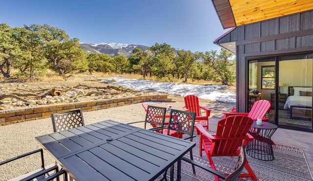 5 Mi to Great Sand Dunes NP: Mountain Retreat!