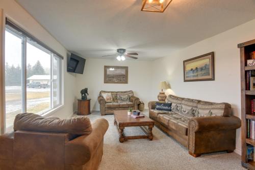 5 Mi to Heise Hot Springs The Trout House